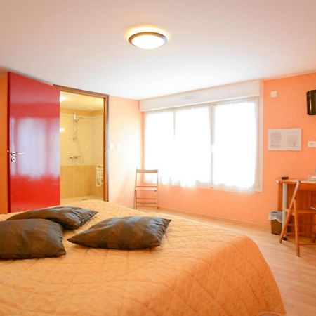 Au P'Tit Quinquin Hotel Le Val-Saint-Pere ภายนอก รูปภาพ