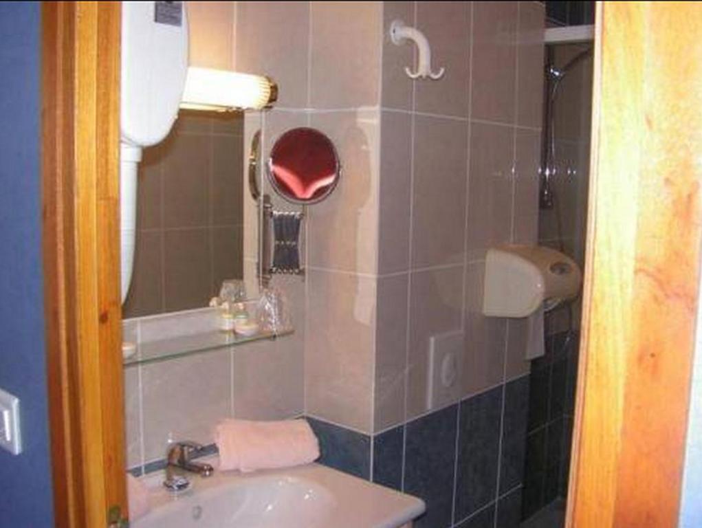 Au P'Tit Quinquin Hotel Le Val-Saint-Pere ห้อง รูปภาพ