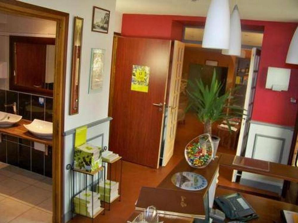 Au P'Tit Quinquin Hotel Le Val-Saint-Pere ภายนอก รูปภาพ