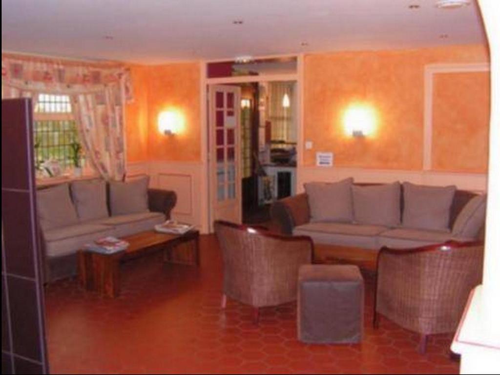 Au P'Tit Quinquin Hotel Le Val-Saint-Pere ภายนอก รูปภาพ