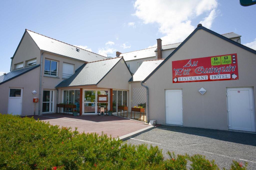 Au P'Tit Quinquin Hotel Le Val-Saint-Pere ภายนอก รูปภาพ