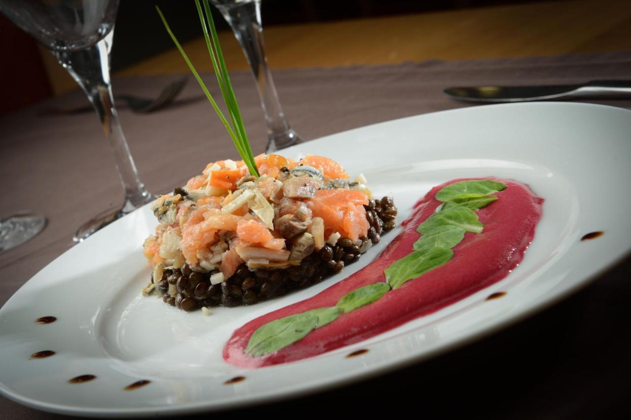 Au P'Tit Quinquin Hotel Le Val-Saint-Pere ภายนอก รูปภาพ